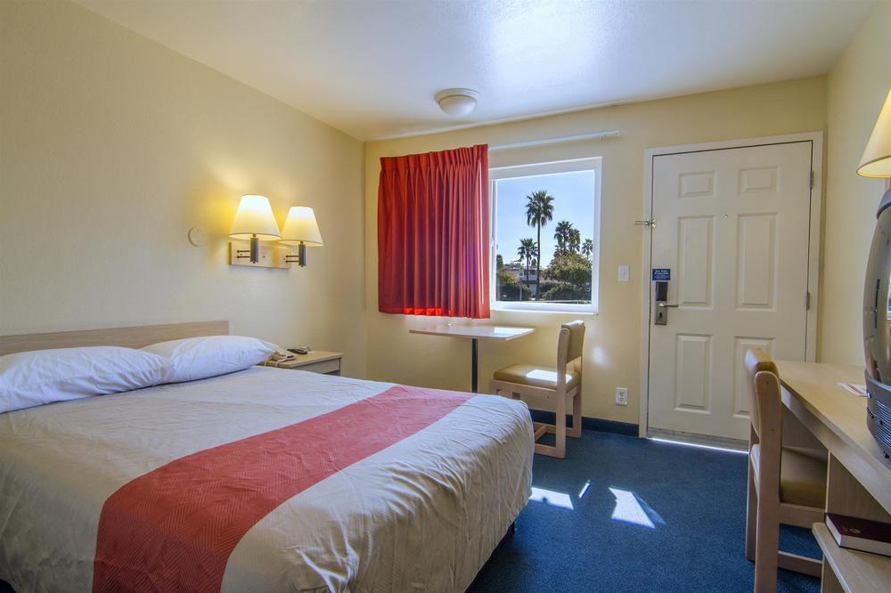 Motel 6 Mesa North المظهر الخارجي الصورة